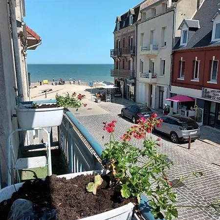 Holiday home Grand Triplex Vue Centre Du Village *