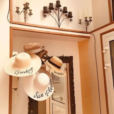 펜션 Emilia - Vue Centre Du Village 얼트