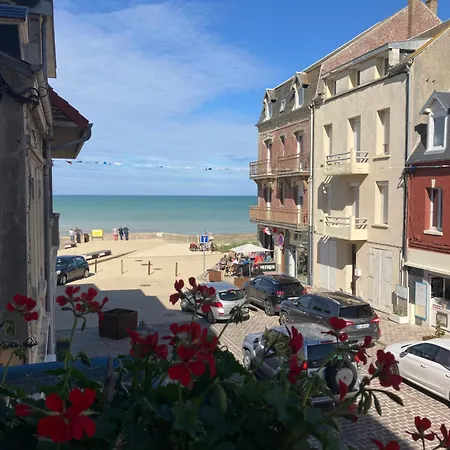 Grand Triplex Vue Centre Du Village Holiday home *