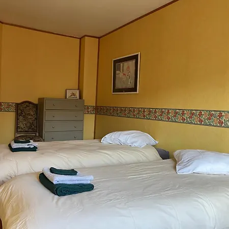 Emilia - Vue Centre Du Village 펜션 *